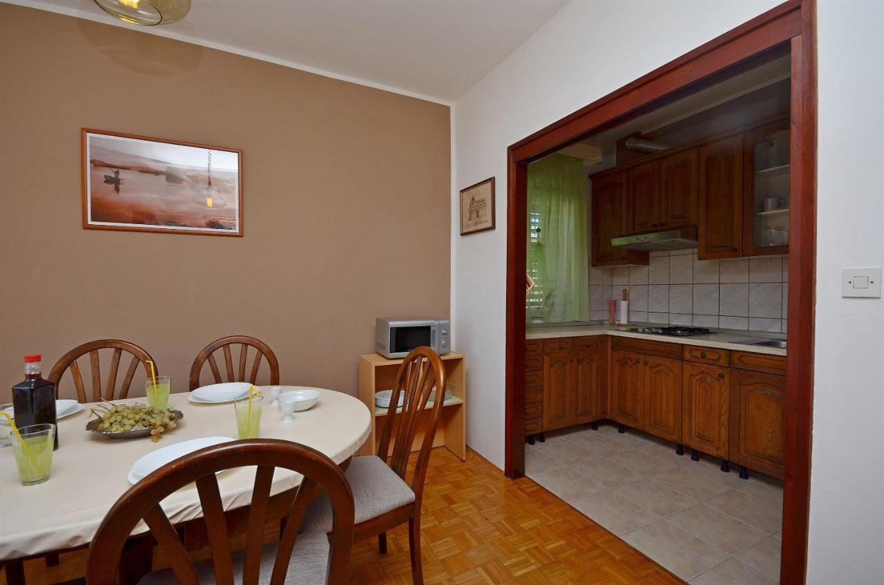 Apartment And Room Ivica Водице Экстерьер фото
